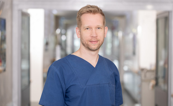 Dr. med. Nils Tiebel (MHBA)